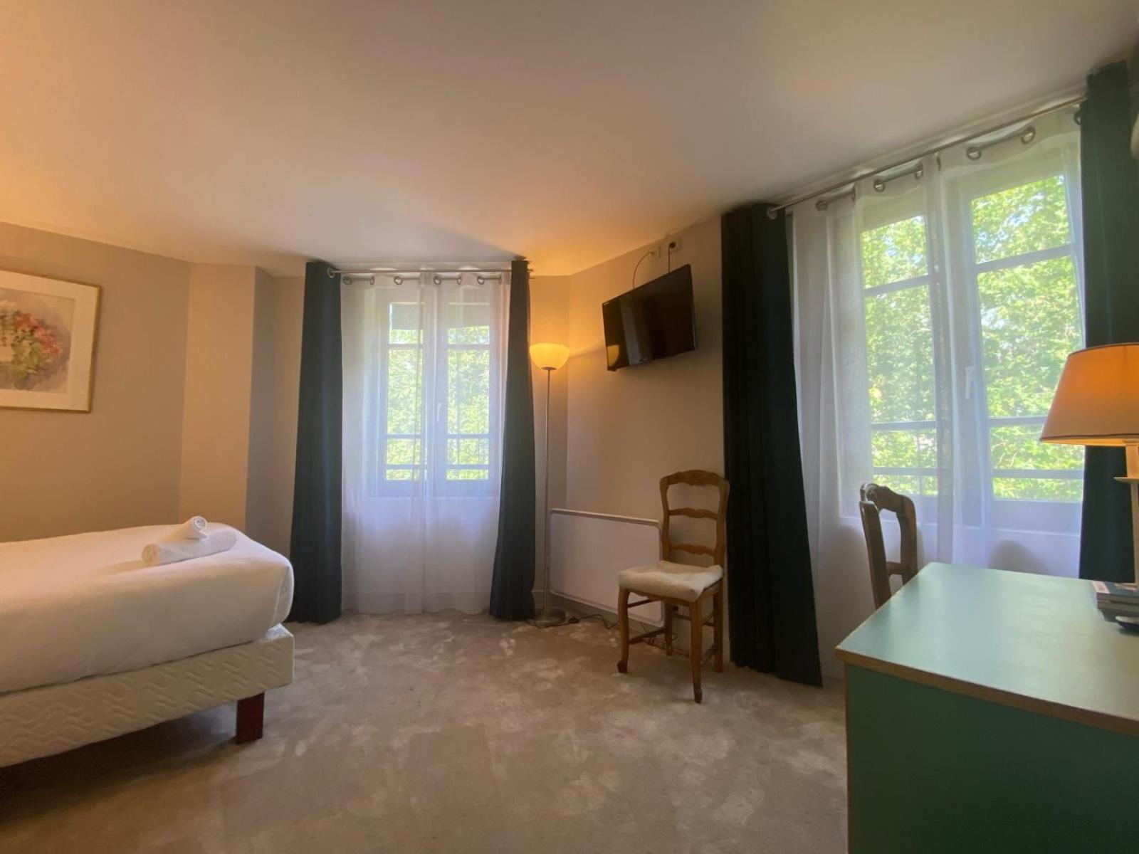 Hotel Paris Vesinet- Logis Hotel Restaurant Le Vésinet Eksteriør bilde