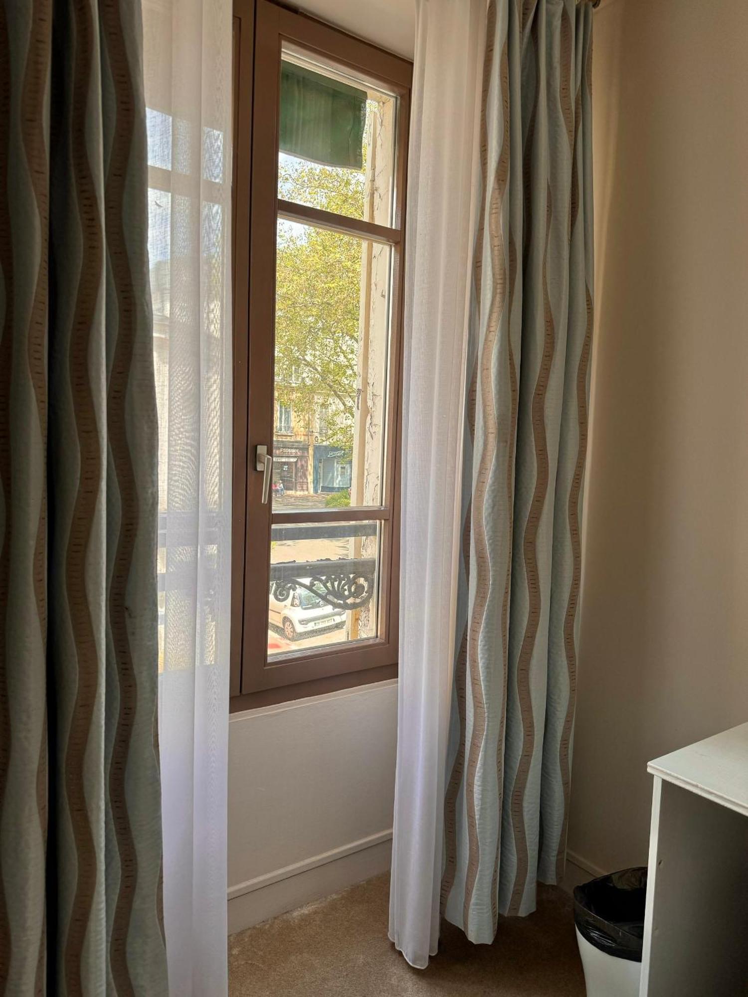 Hotel Paris Vesinet- Logis Hotel Restaurant Le Vésinet Eksteriør bilde
