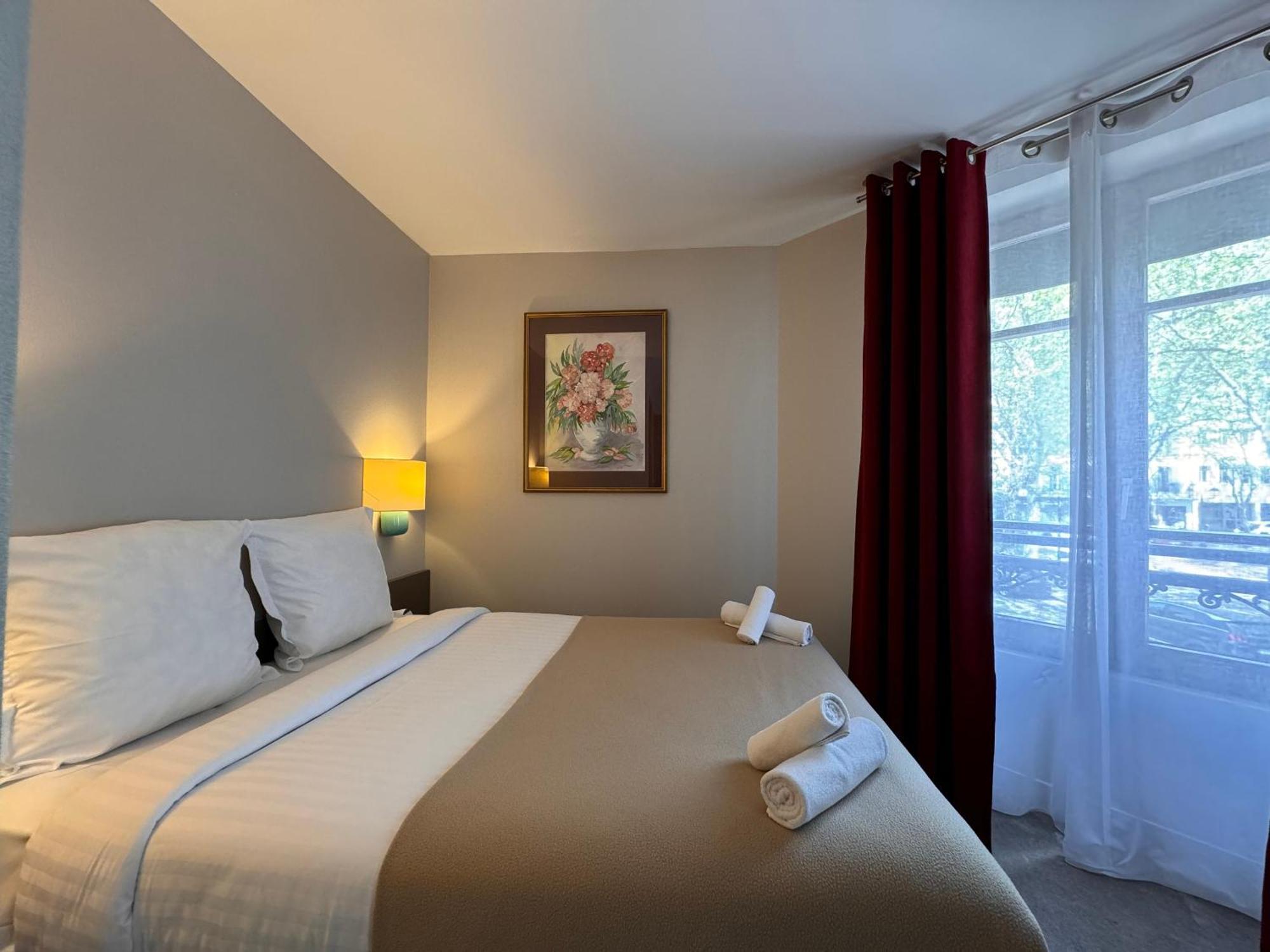 Hotel Paris Vesinet- Logis Hotel Restaurant Le Vésinet Eksteriør bilde